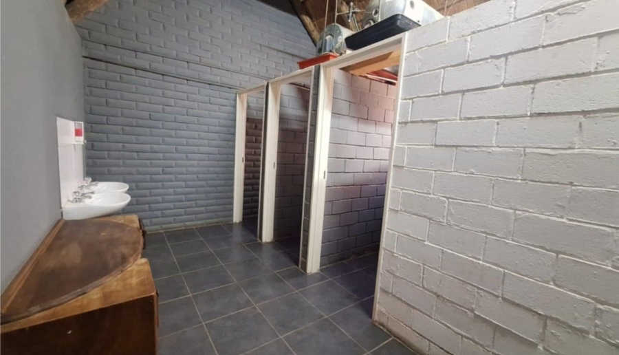 To Let Commercial Property for Rent in Quaggafontein Free State